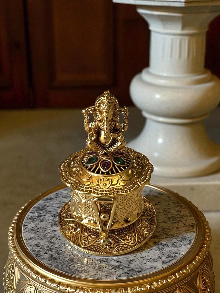 Gold Finish Kumkum Dabbi With Ganesh Ji Idol