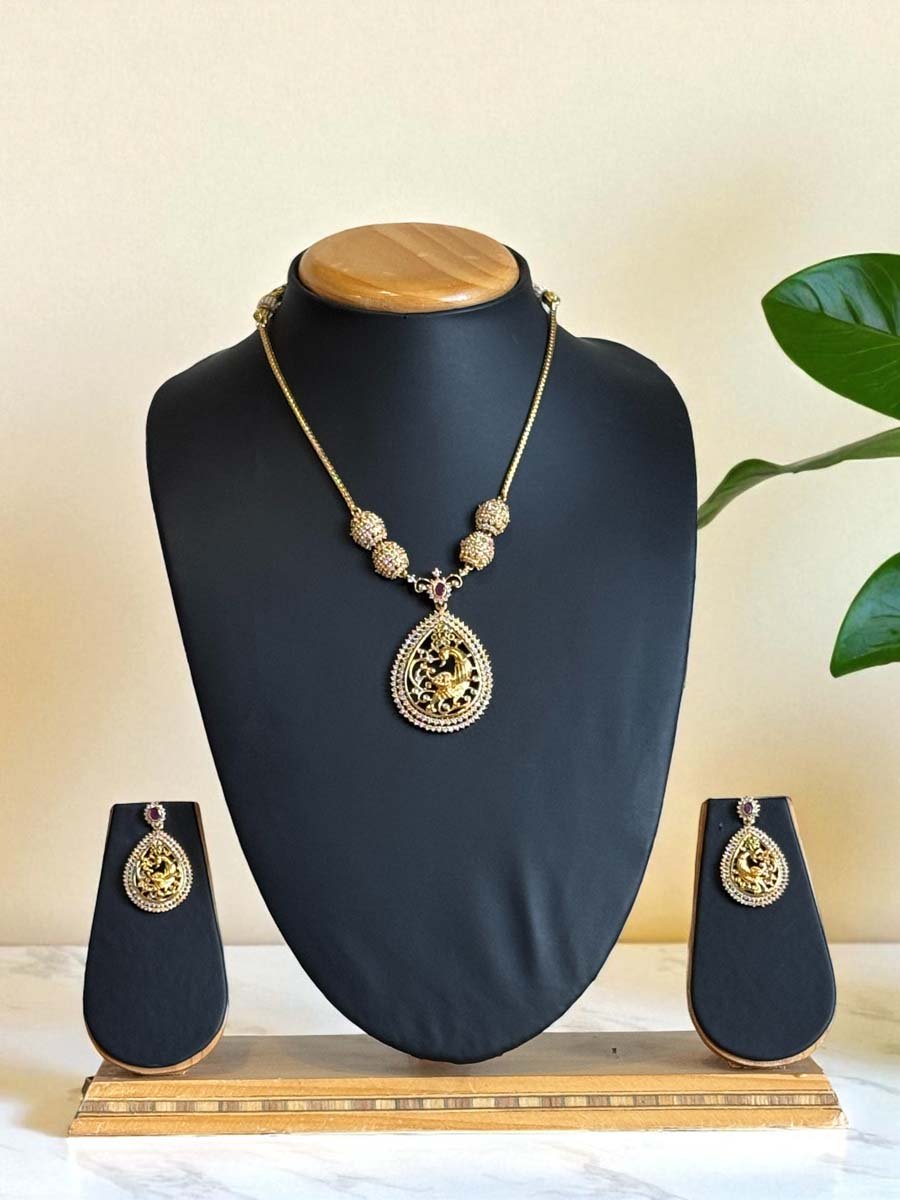 Kemp Stones Peacock Pendant set