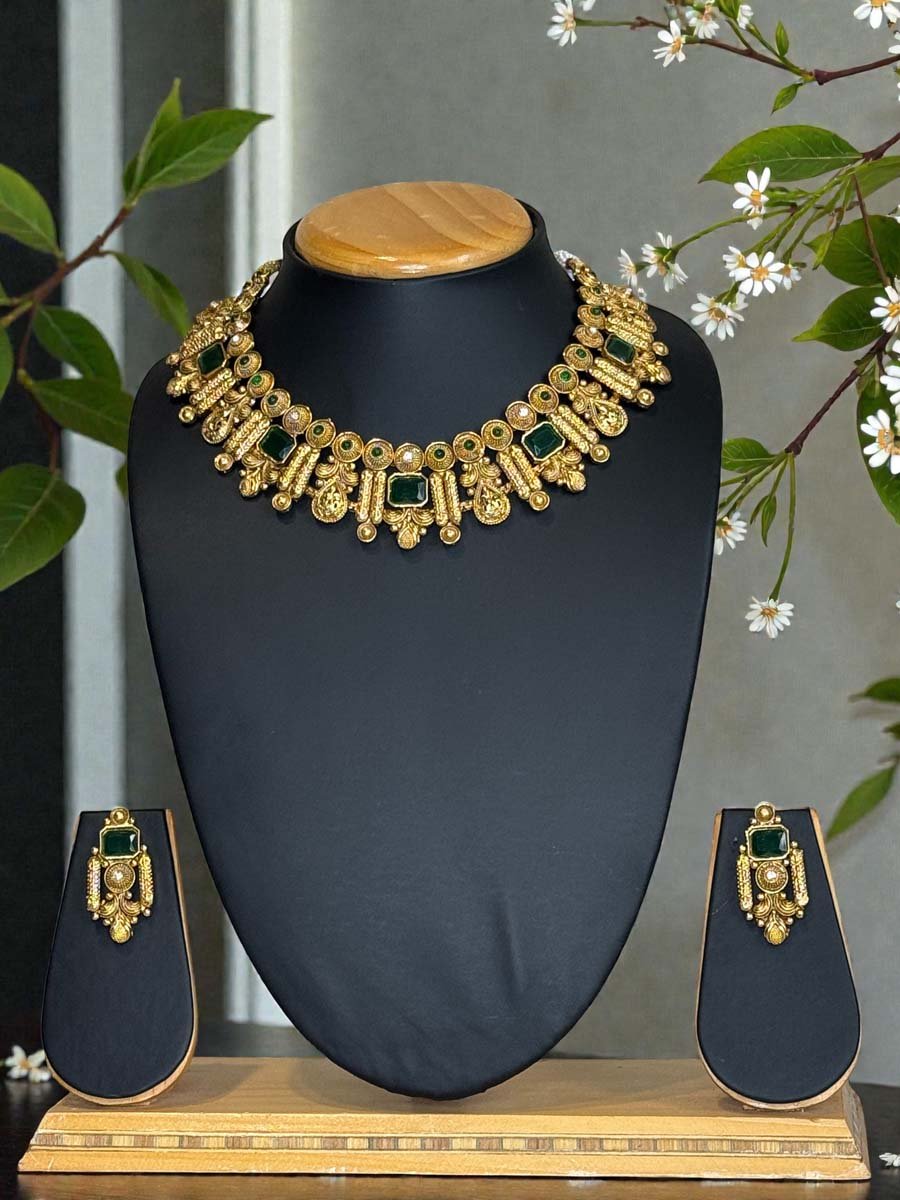 Antique Gold Finish Rajwadi Necklace Set