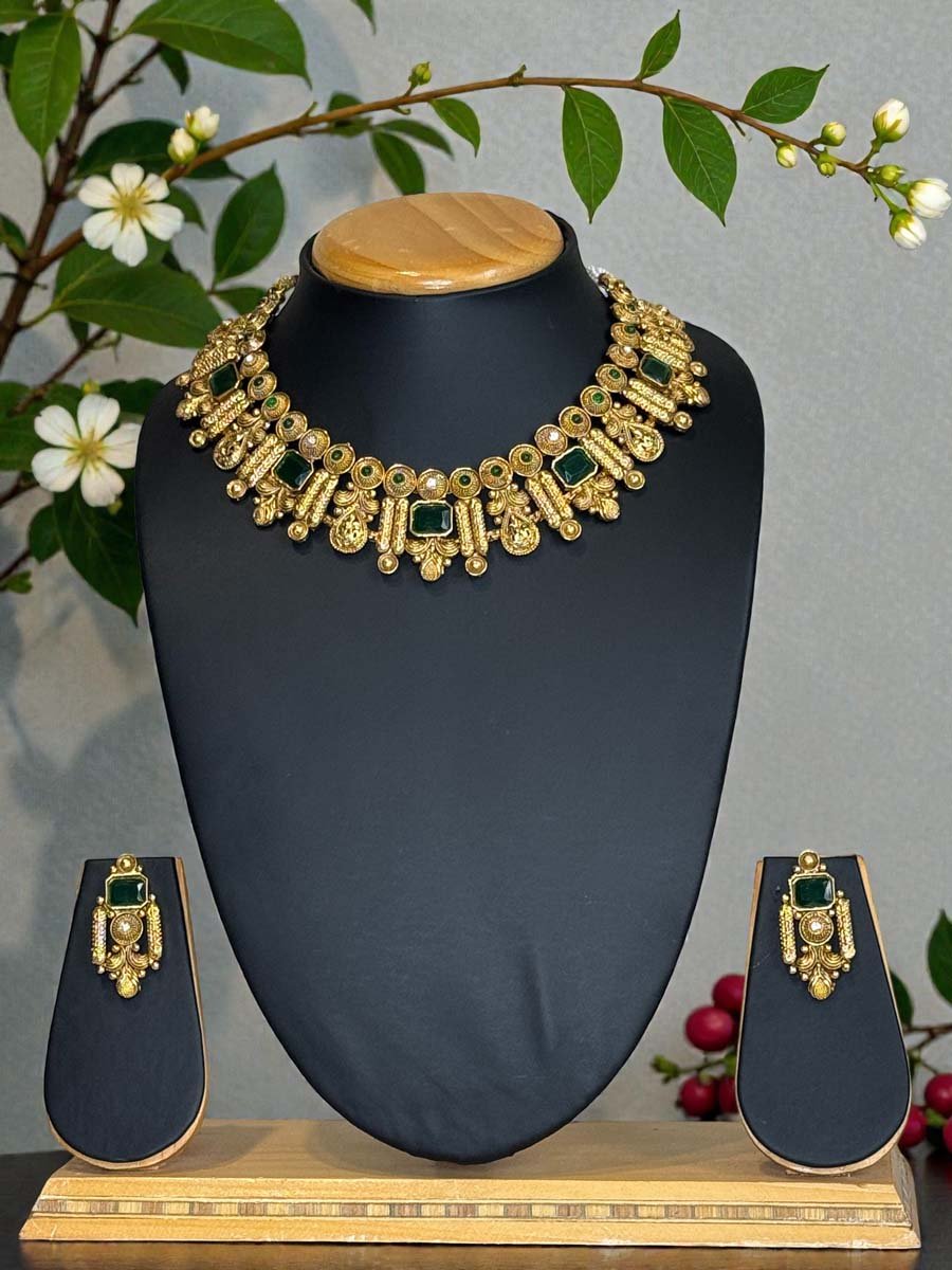 Antique Gold Finish Rajwadi Necklace Set