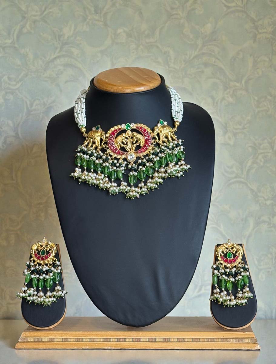 Elegant Pachi Kundan Choker Set