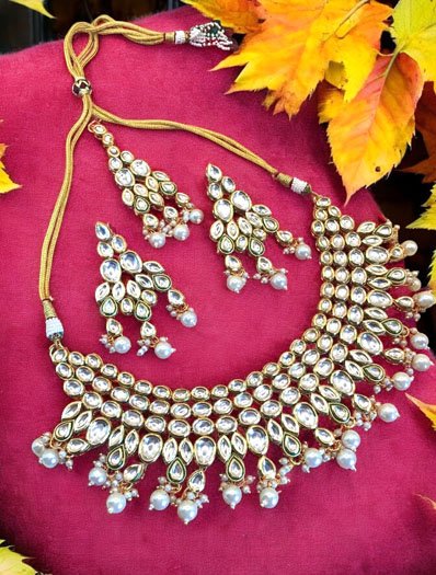 Semi Bridal Kundan Necklace Set with Maangtika