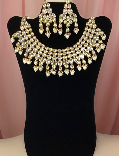 Semi Bridal Kundan Necklace Set with Maangtika