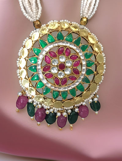 Gorgeous Long necklace with Pachi Kundan Pendant