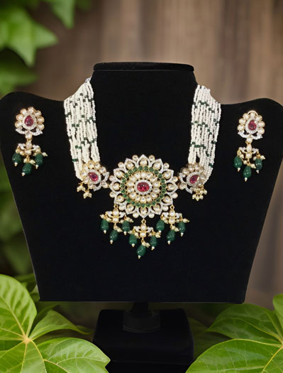 Pachi Kundan Choker with Emerald/Ruby colored stones