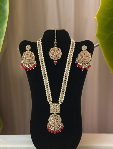 Kundan Long necklace set with maangtika