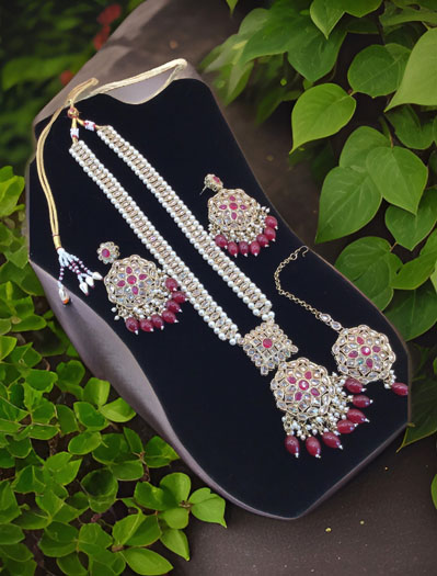 Kundan Long necklace set with maangtika