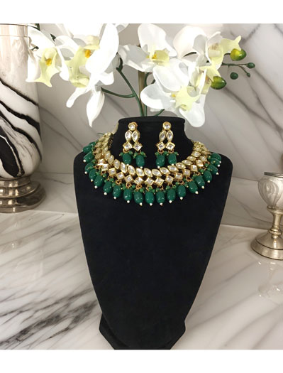 Kundan choker set with green onyx beads