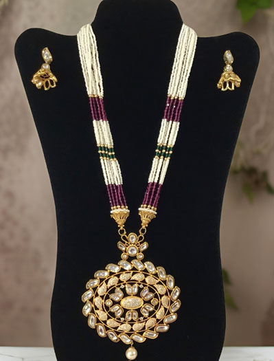 Fine Quality Kundan Pendant Necklace Set