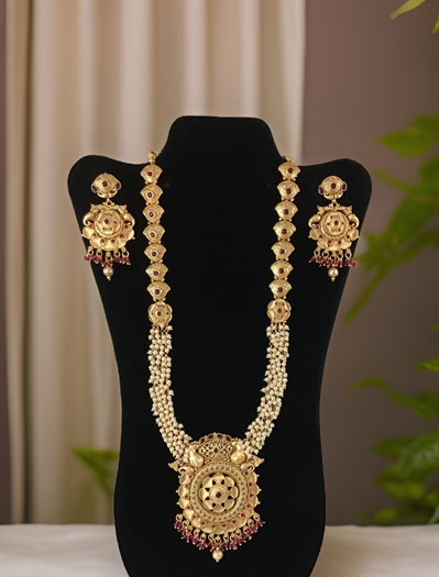 Antique Gold Matt Finish Traditional Rajwadi Long Rani Haar with earrings