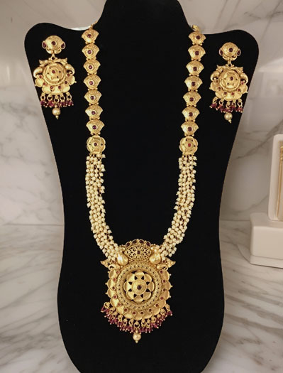 Antique Gold Matt Finish Traditional Rajwadi Long Rani Haar with earrings