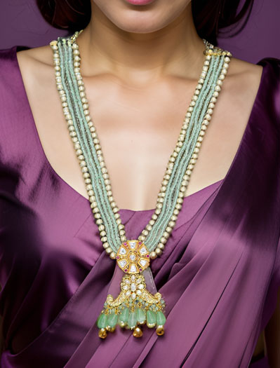 Stylish Pearl Kundan Necklace Set