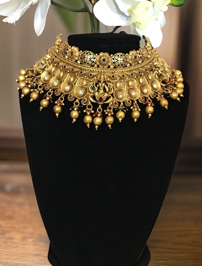 Varalaxmi Antique Choker Set