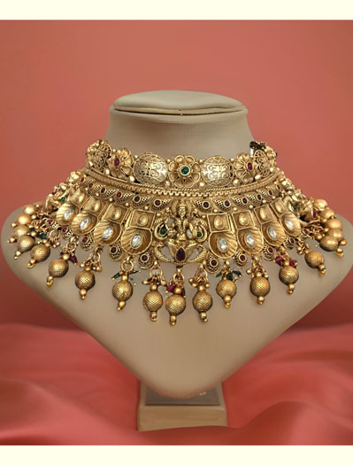 Varalaxmi Antique Choker Set