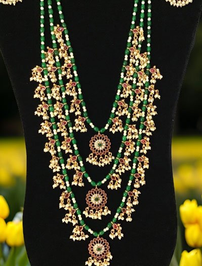 Exquisite Three-Layer Kempu Masterpiece Necklace Set