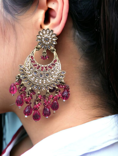 Beautiful Designer Mehendi Polish Earrings Set