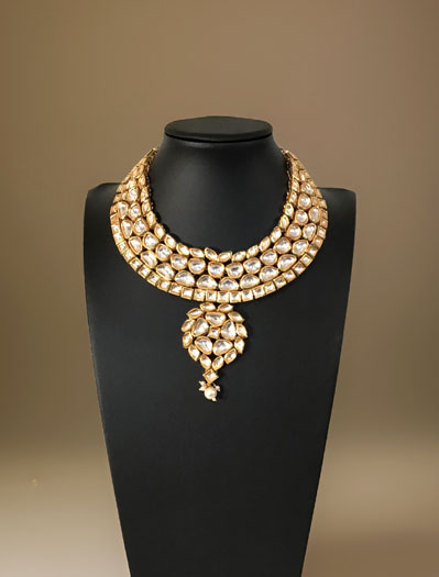 Gold Plated Premium Quality Kundan Choker Set