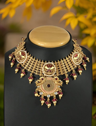 Antique gold finish rajwadi meenakari choker set with maangtika