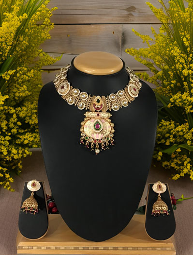 VeroniQ Trends-Elegant Gold Plated Kundan Rajwadi Necklace