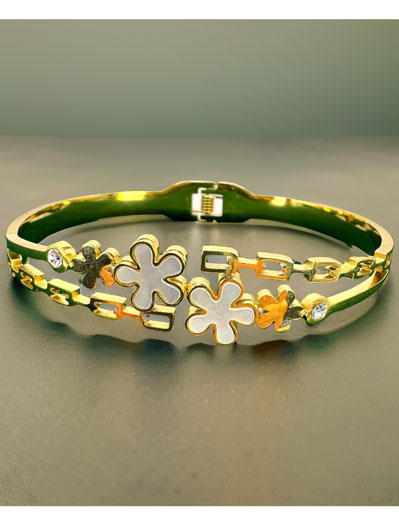 Flower Design 18k Gold Polish Charm  Bracelet