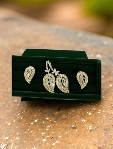 Twin Paan shaped Delicate AD/CZ Pendant Set