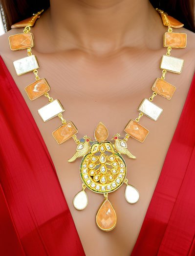 Flat Shaped Mother of Pearls Designer Necklace Set