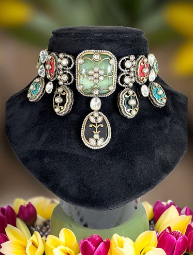 Amrapali Navratan Choker Set