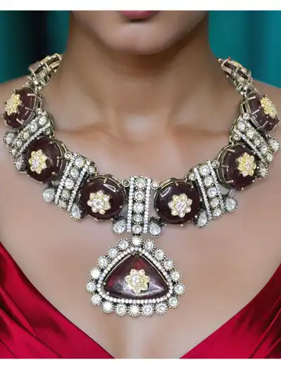 Tyaani Inspired Kundan Monalisa Tanjore Stone Necklace Set