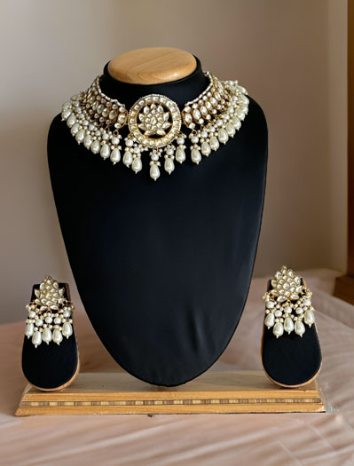 Pachi Kundan White Semi Bridal Necklace Set