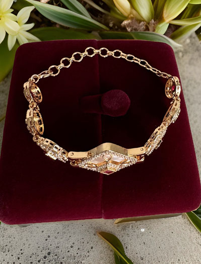 Diamond Shaped Designer MOP CZ Loose Bracelet