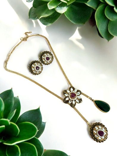 Sabyasachi Inspired Flower Pendant Necklace set