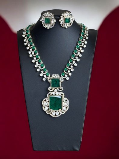 Nita Ambani Inspired Emerald Moissanite Necklace Set