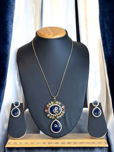 Amrapali Inspired Pendant Set