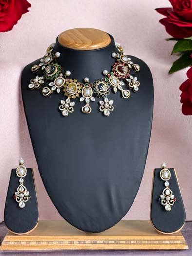 Navratan Monalisa Kundan Necklace Set