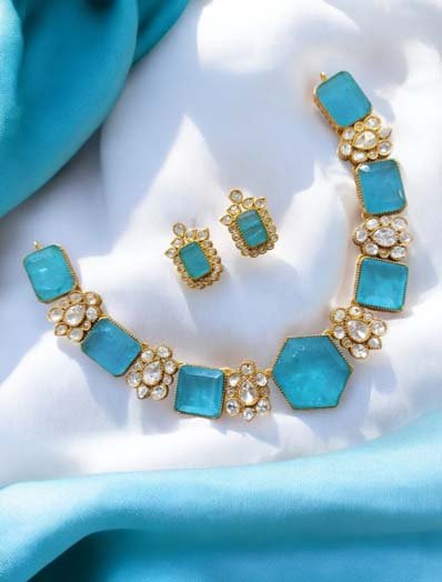 Famous Designer Inspired Monalisa Kundan Necklace Set