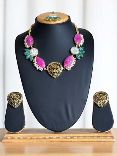 Handmade Natural Stones Designer MOP Necklace Set