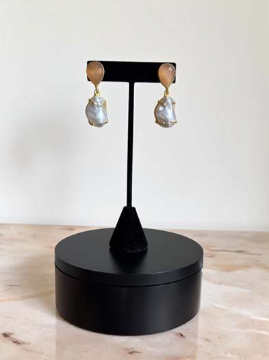 Trendy Summer Mother of Pearls Necklace Set