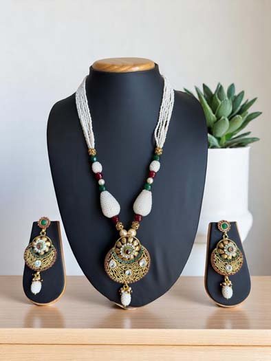 Matte Gold Finish Rajwadi Necklace Set