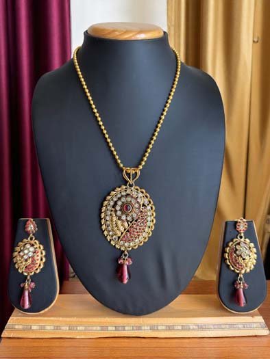 Designer Rajwadi Pendant Set