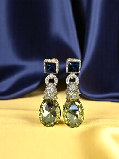 Exquisite Cushion Cut Swarovski Earrings