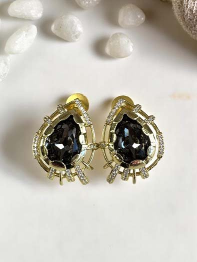 Shimmering Pear Cut Swarovski Stud Earrings (24k Gold Plated)