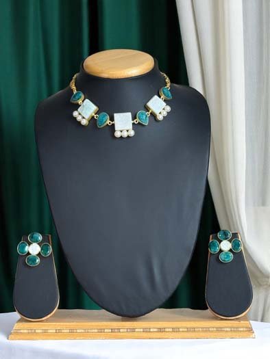 Summer Style MOP Necklace Set