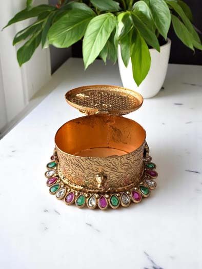 Rajwadi Polish Ram Darbar Kumkum Dabbi