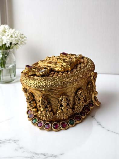 Exquisite Kumkum Dabbi With the divine trio of Lakshman, Ram, and Sita