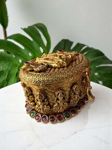 Exquisite Kumkum Dabbi With the divine trio of Lakshman, Ram, and Sita