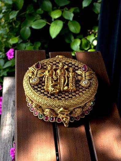 Exquisite Kumkum Dabbi With the divine trio of Lakshman, Ram, and Sita