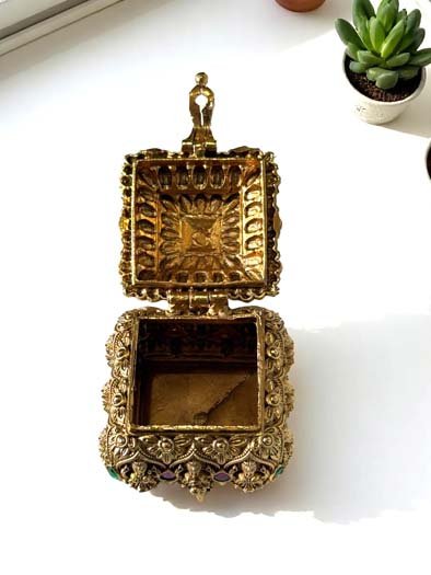 Intricately Crafted Premium Brass Kumkum Box