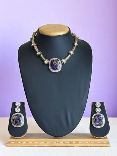 Gorgeous Doublet Stone Polki Kundan Hasli Set