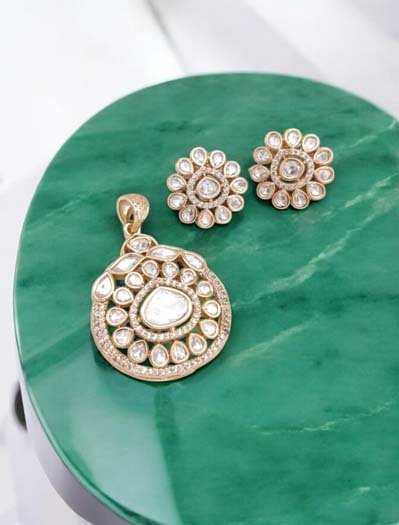 Premium Moissanite Kundan Pendant Set