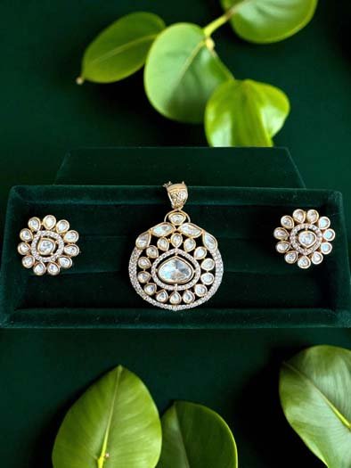 Premium Moissanite Kundan Pendant Set